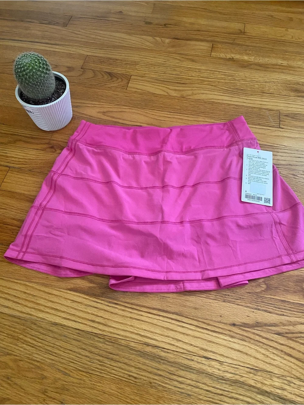 Lululemon Rival MR Skirt  in sonic pink size 8- long. NWT - Picture 4 of 8